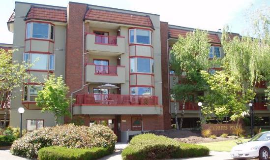 Cypress Point Building - 7511 Minoru Boulevard